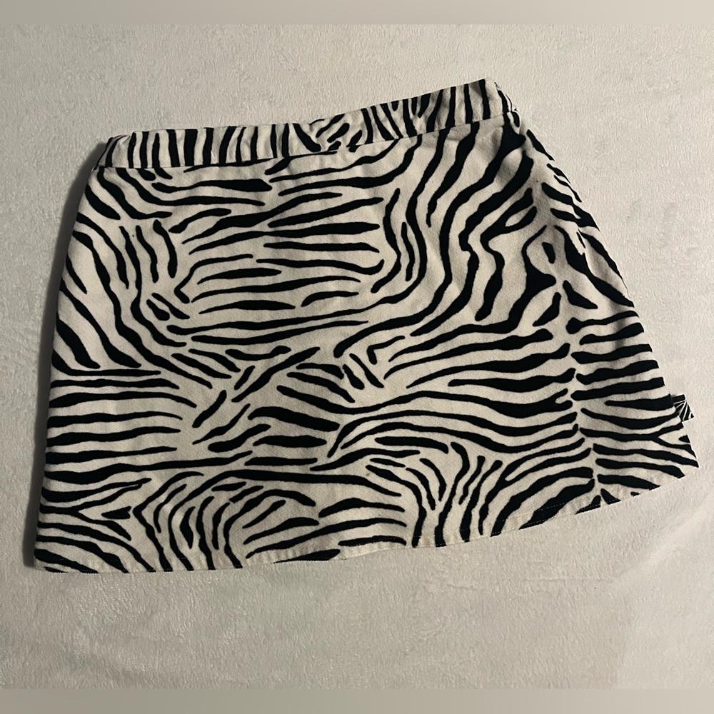 Gymboree Black and White Zebra Print Skort